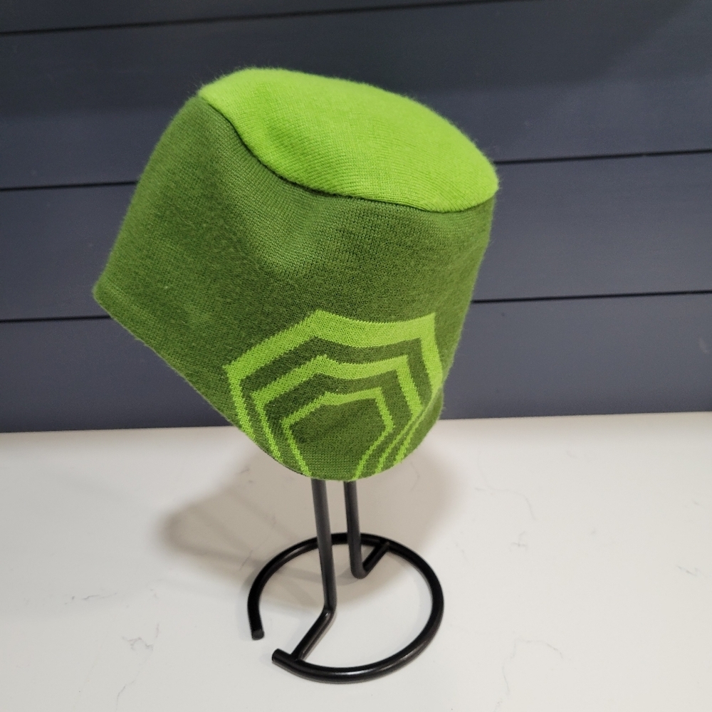 Mountain Hardwear winter Hat - Picture 4 of 9